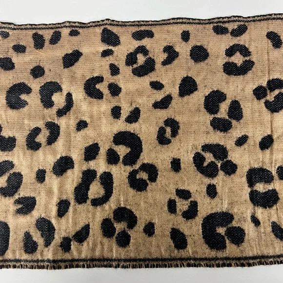 Reversible Leopard Print Scarf - Picture 8 of 8